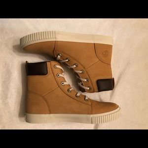 Woman Timberland High Top Boots size 7